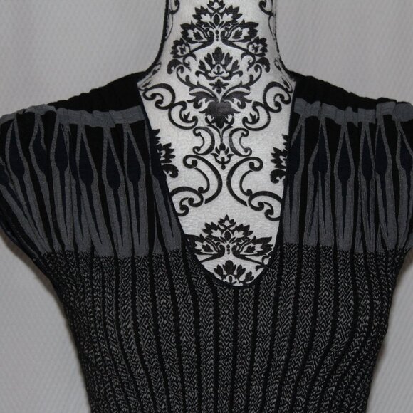 SALE Max Studio Black / Silver Geometric Design V-neck Smocked Dress S SMALL EUC - Picture 8 of 16